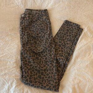 Leopard print skinny jeans